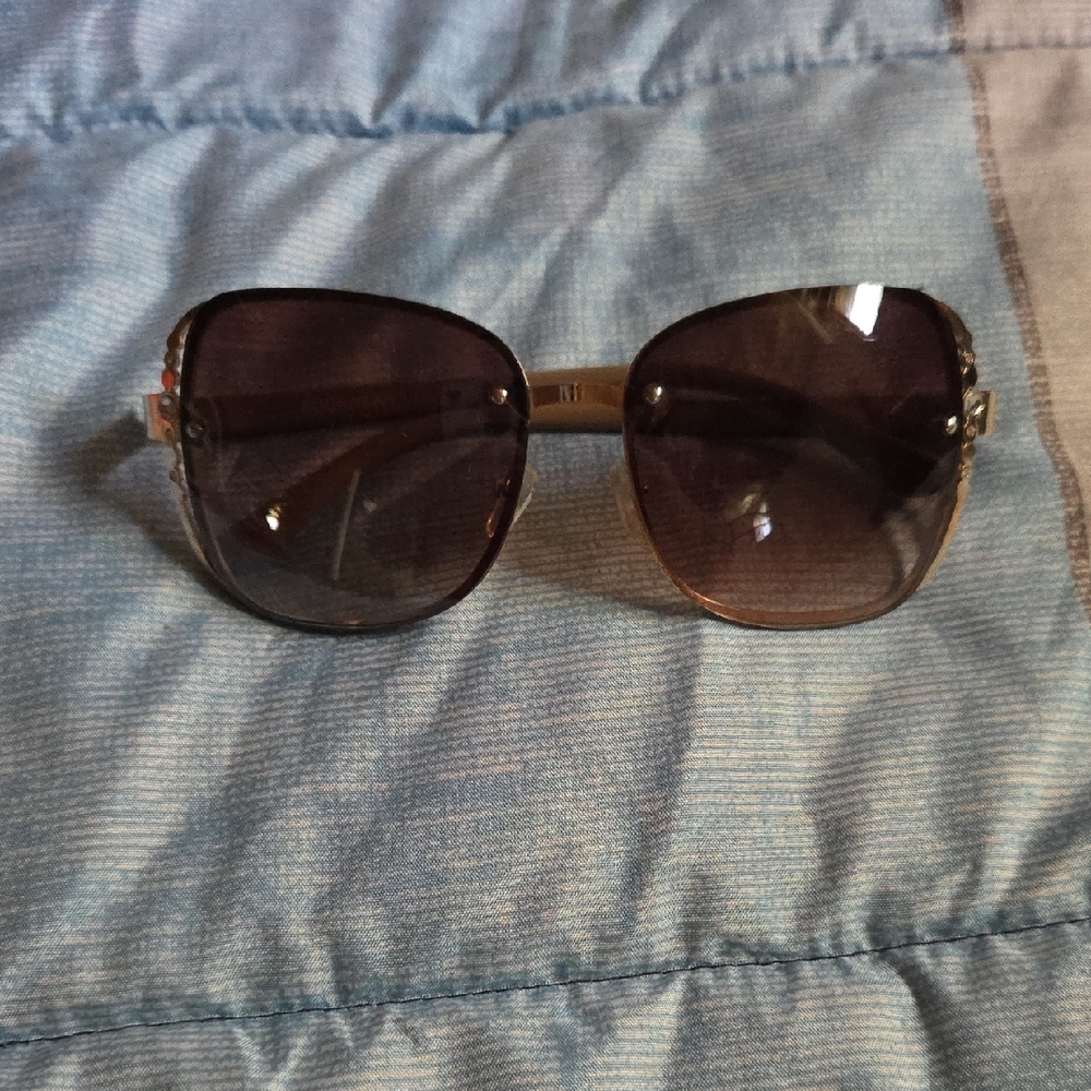 Rocawear Gold and Brown Sunglasses